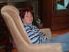 EileensittinginfrontoftheTV.jpg (91702 bytes)